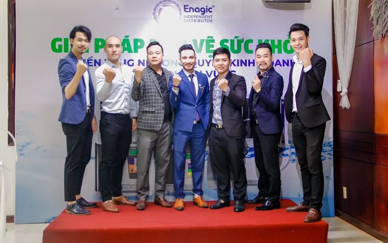 Snake Hoàng - Chuyên gia huấn luyện nhượng quyền kinh doanh cá nhân toàn cầu