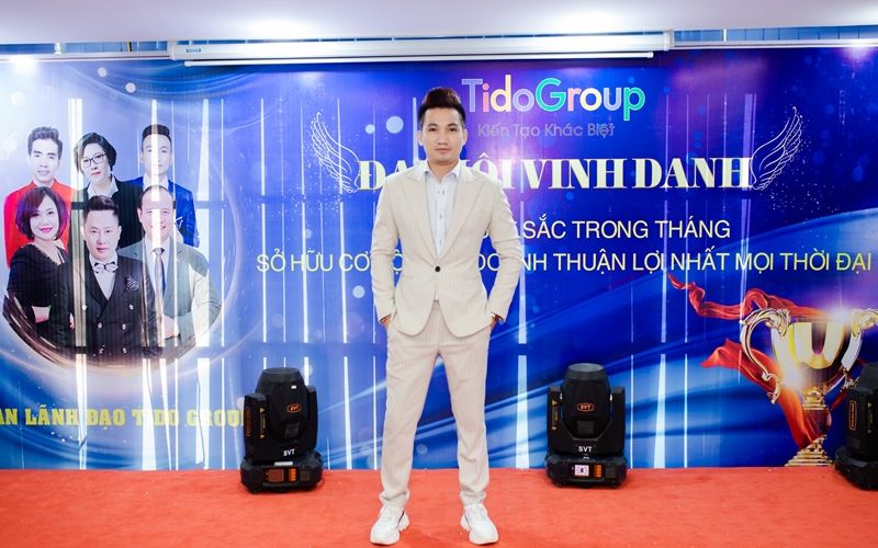Phó tổng giám đốc Tido Group - Đạo diễn Mr Snake dấu ấn tại Đại hội vinh danh nhân viên xuất sắc của tập đoàn